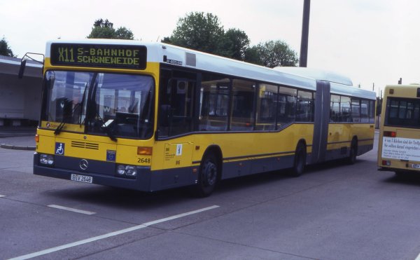 Rietze 76435-2 Mercedes O 405 GN CNG: BVG Berlin Wg. 2648