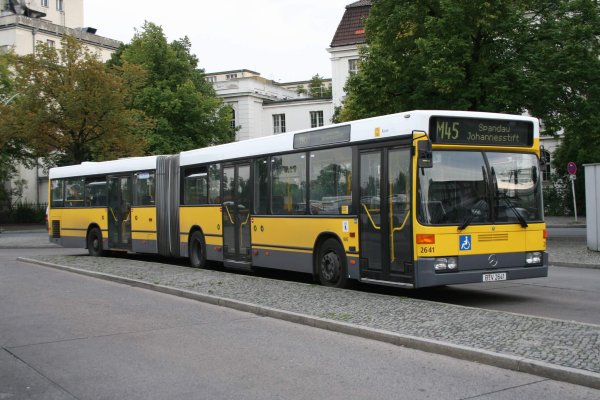 Rietze 76435-3 Mercedes O 405 GN CNG: BVG Berlin Wg. 2641
